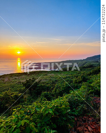 男鹿半島の夕暮れ 男鹿半島の夕暮れ 114722224