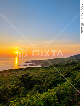男鹿半島の夕暮れ 男鹿半島の夕暮れ 114722227