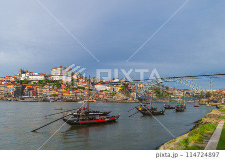 ポルト、ポルトガル　世界遺産•ドンルイス1世橋、PORTO Portugal  Bridges 114724897