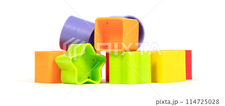 Baby logical cube on isolated background Baby logical cube on isolated background 114725028