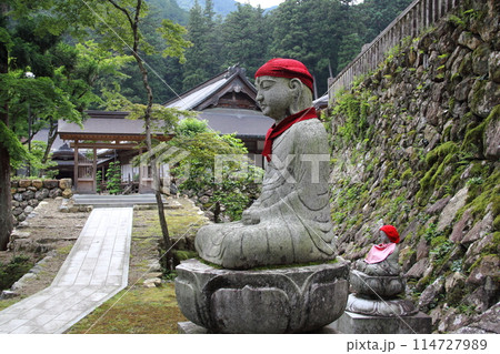初夏の谷汲山華厳寺・41（岐阜県揖斐郡揖斐川町谷汲：西国三十三番観音霊場） 114727989