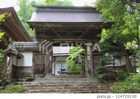 初夏の谷汲山華厳寺・27(岐阜県揖斐郡揖斐川町谷汲:西国三十三番観音霊場) 初夏の谷汲山華厳寺・27(岐阜県揖斐郡揖斐川町谷汲:西国三十三番観音霊場) 114728130
