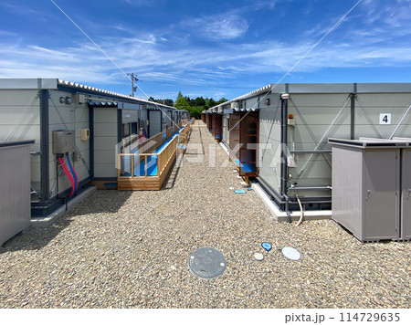 立ち並ぶ仮設住宅 立ち並ぶ仮設住宅 114729635