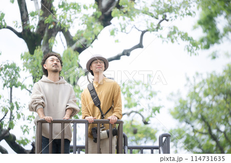 友達と行く大人の旅行 少年時代を思い出す 友達と行く大人の旅行 少年時代を思い出す 114731635