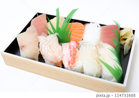 寿司、すし、生寿司、握り、握り寿司、生物、魚、生鮮、スーパー、和食、日本食、日本、ネタ、酢飯、食事 114731688