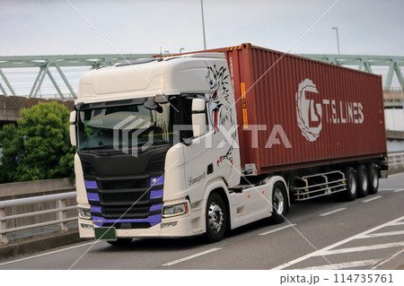 トレーラートラック　イメージ 114735761