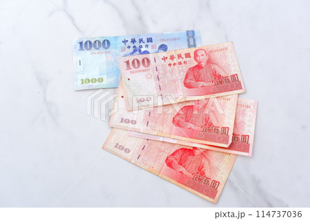 中華民国（台湾）の通貨、新台湾ドルTWDの紙幣 114737036