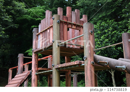 廃れた公園の遊具 8 廃れた公園の遊具 8 114738819