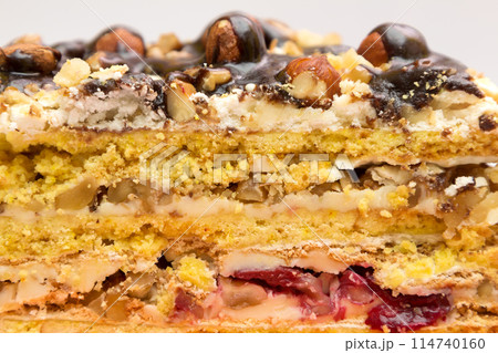 Cake with hazelnuts and chocolate - texture Cake with hazelnuts and chocolate - texture 114740160