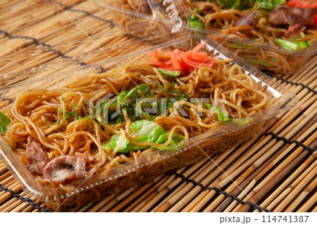 屋台の焼きそば 114741387