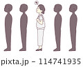 行列に困惑する女性 114741935