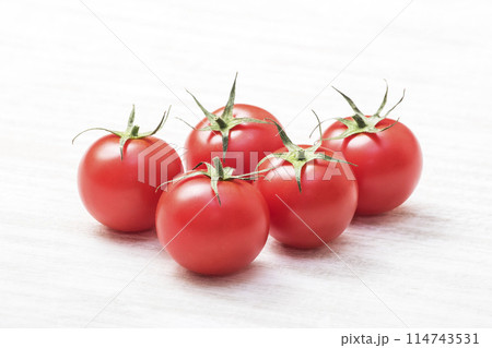 獲れたてミニトマト 新鮮なトマト 健康野菜 色鮮やかなミニトマト イメージ素材 獲れたてミニトマト 新鮮なトマト 健康野菜 色鮮やかなミニトマト イメージ素材 114743531
