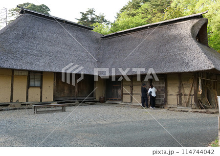 岩手県北上市みちのく民族村の南部曲がり家 114744042