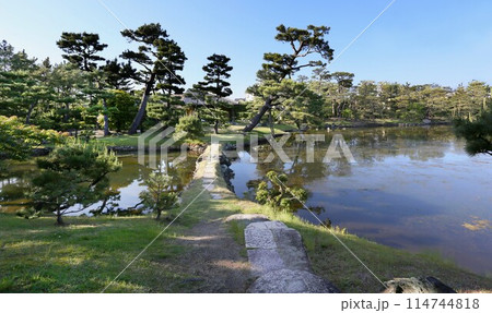 国指定文化財 養翠園(ようすいえん)海水の池 大名庭園 和歌山市 国指定文化財 養翠園(ようすいえん)海水の池 大名庭園 和歌山市 114744818