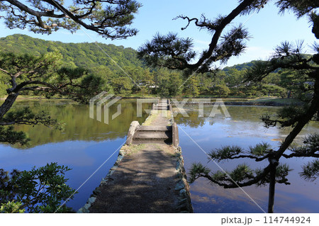 国指定文化財 養翠園(ようすいえん)の三ッ橋 海水の池 大名庭園 徳川家 和歌山市 国指定文化財 養翠園(ようすいえん)の三ッ橋 海水の池 大名庭園 徳川家 和歌山市 114744924