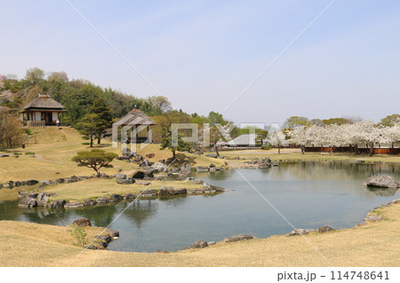 信長の子孫が造った池泉回遊式庭園楽山園 114748641