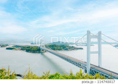 爽やかな青空と瀬戸大橋 114748817