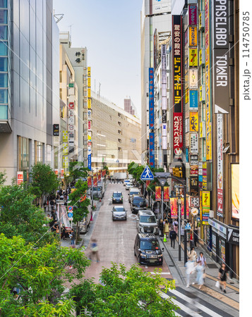 新宿駅東南口 新宿駅東南口 114750785