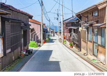 世界遺産「佐渡島(さど)の金山」 重文景「佐渡相川の鉱山及び鉱山町の文化的景観」 京町通り 世界遺産「佐渡島(さど)の金山」 重文景「佐渡相川の鉱山及び鉱山町の文化的景観」 京町通り 114750970