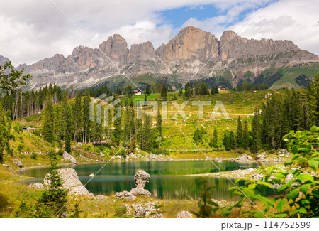 Karersee and Dolomites in background 114752599