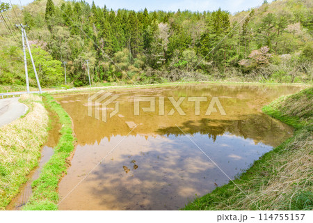 世界遺産「佐渡島（さど）の金山」　重文景「佐渡西三川の砂金山由来の農山村景観」　 114755157