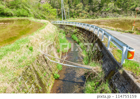世界遺産「佐渡島（さど）の金山」　重文景「佐渡西三川の砂金山由来の農山村景観」　 114755159