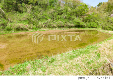 世界遺産「佐渡島（さど）の金山」　重文景「佐渡西三川の砂金山由来の農山村景観」　 114755161