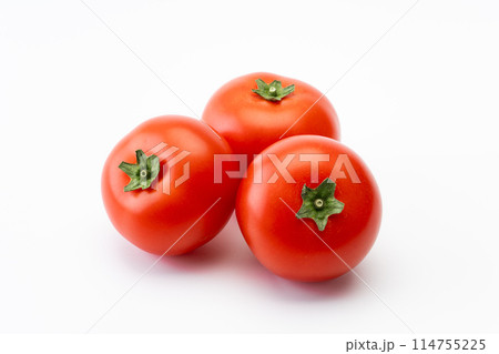 3個のトマト 114755225