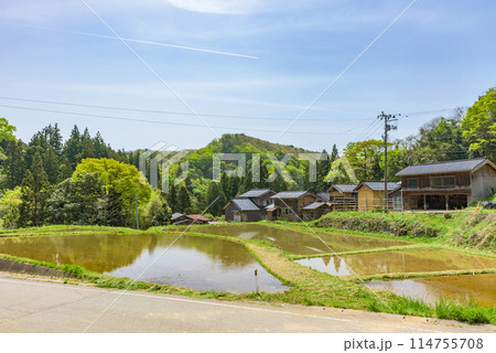世界遺産「佐渡島（さど）の金山」　重文景「佐渡西三川の砂金山由来の農山村景観」　虎丸山 114755708