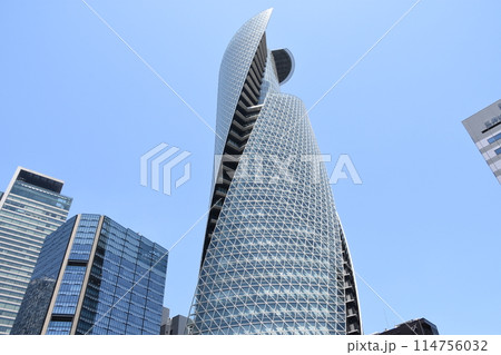 名古屋笹島交差点からのモード学園スパイラルタワーズ 114756032