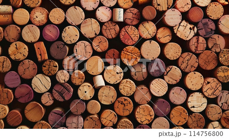 Artistic display of neatly arranged wine corks. 114756800