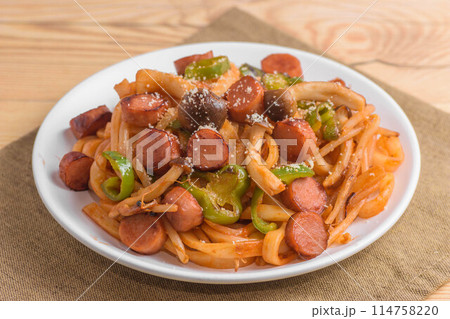 ナポリタン風焼きうどん ナポリタン風焼きうどん 114758220