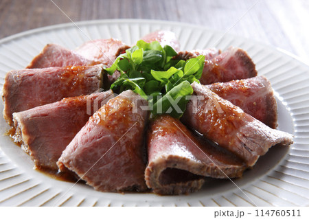 松坂牛もも肉のローストビーフ 松坂牛もも肉のローストビーフ 114760511