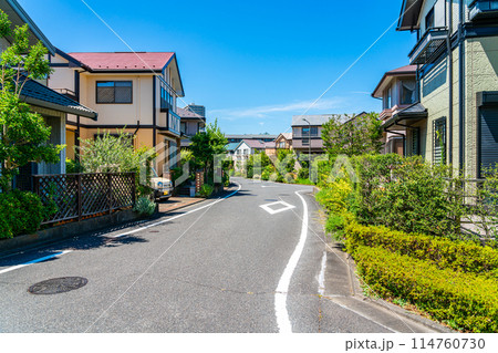 自然に恵まれた多摩ニュータウンの閑静な住宅街 自然に恵まれた多摩ニュータウンの閑静な住宅街 114760730