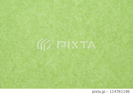 和紙の背景素材（萌黄色・無地） 114761196