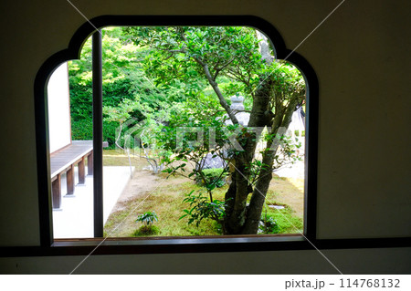 鷹峯源光庵の風景 114768132