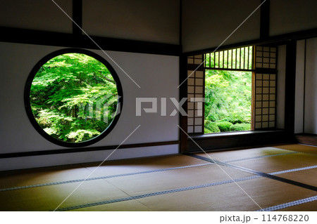 源光庵の悟りの窓迷いの窓 114768220