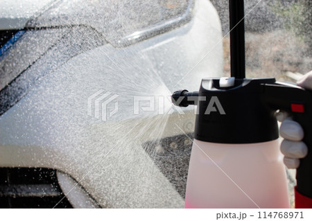 蓄圧式フォームガンであわあわ洗車 114768971