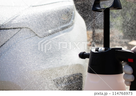 蓄圧式フォームガンであわあわ洗車 114768973