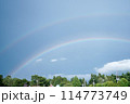 森に架かる二重の虹 114773749