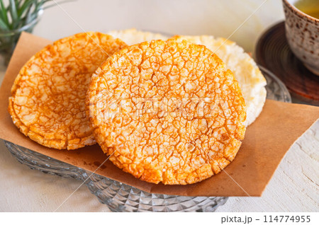 おせんべい　甘口醤油だれ 114774955