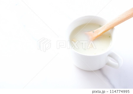 じゃがいもと野菜のポタージュ じゃがいもと野菜のポタージュ 114774995