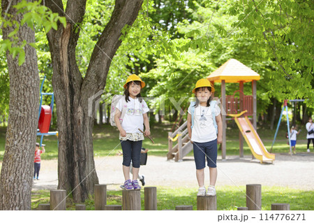 1年生 双子の女の子 1年生 双子の女の子 114776271