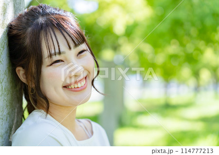 20代女性のビューティーイメージ 114777213