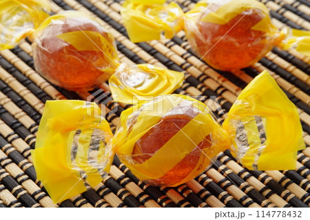 カンロ飴 114778432