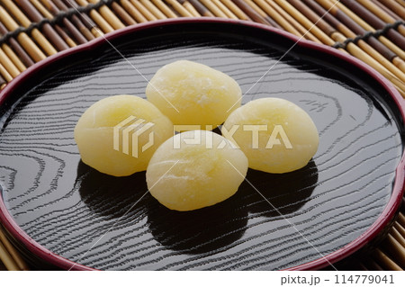 ひとくち温泉玉子餅 114779041