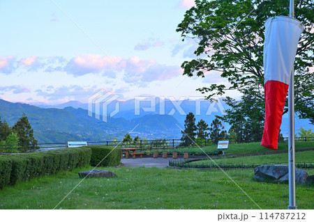 三国方面山並 赤城高原SAの早朝風景 三国方面山並 赤城高原SAの早朝風景 114787212