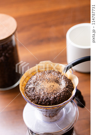 ドリップ コーヒー ドリップ コーヒー 114787731