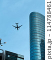 品川を飛ぶ旅客機 114788461