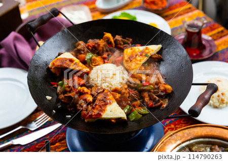 A traditional meat delicacy made from pieces of lamb called Choban Kavurma. 114790263